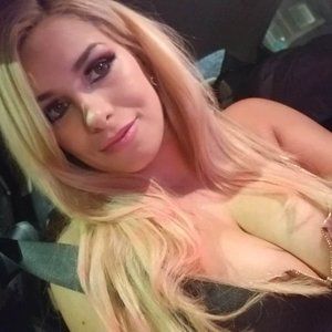 💗💗💗💗💗💗Meet your Posher, Angela 💗💗💗💗💗💗💗💗